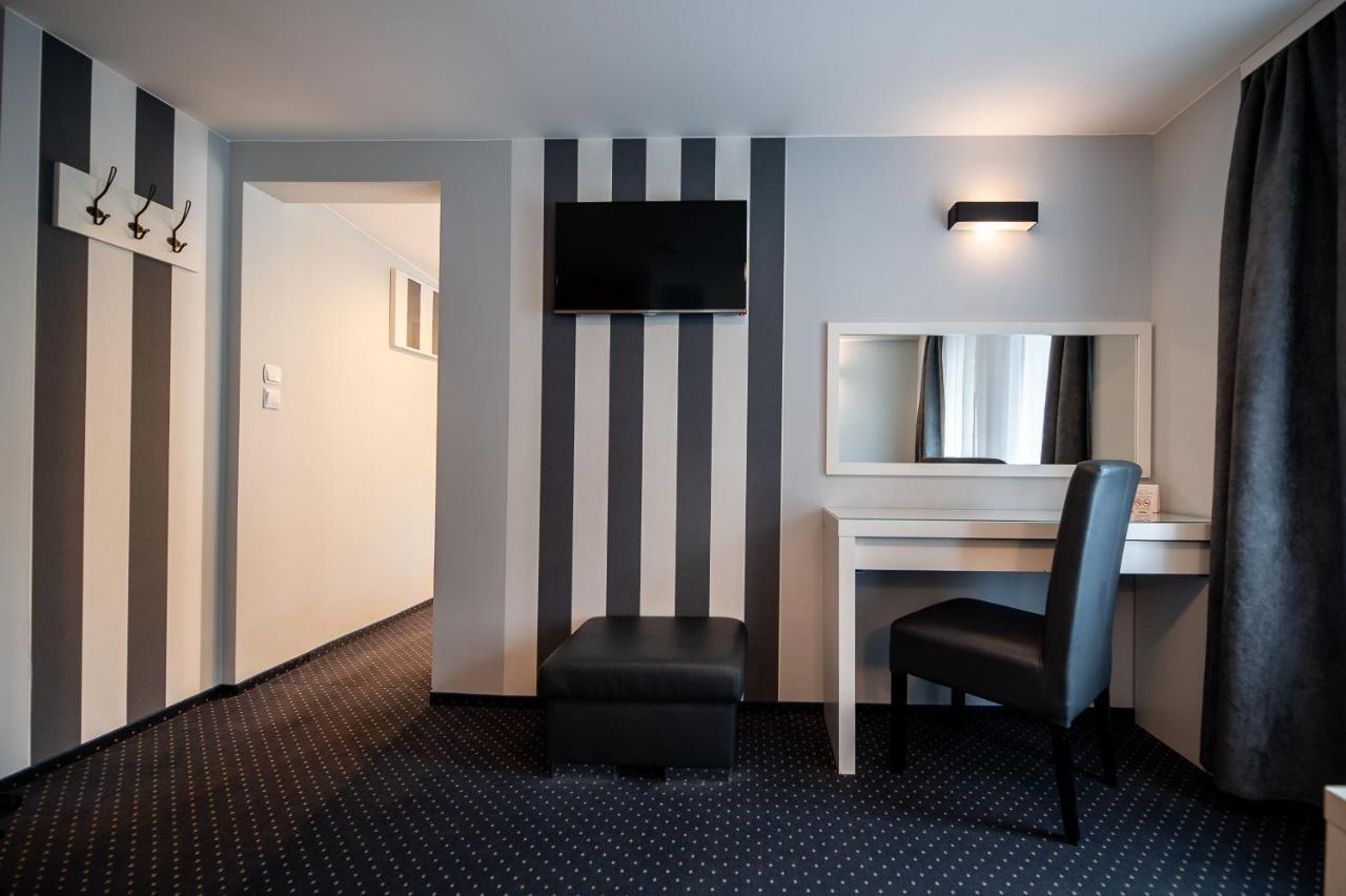 Hotel Ow Sorrento à Bystrzyca Kłodzka Extérieur photo