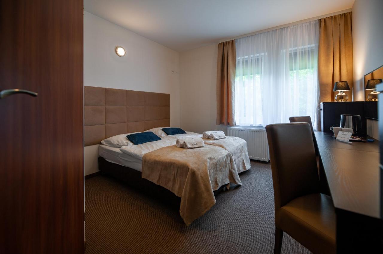 Hotel Ow Sorrento à Bystrzyca Kłodzka Extérieur photo